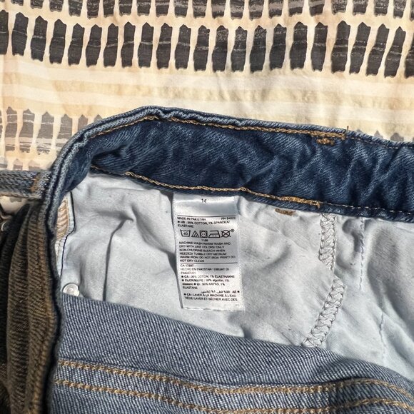 Old Navy Ankle Flare Jeans - Picture 4 of 4